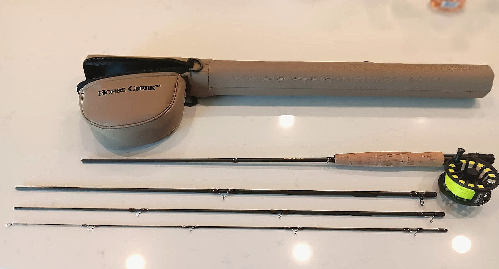9′ 5 wt. White River Hobbs Creek fly rod/reel/combined travel case/tube..EX.