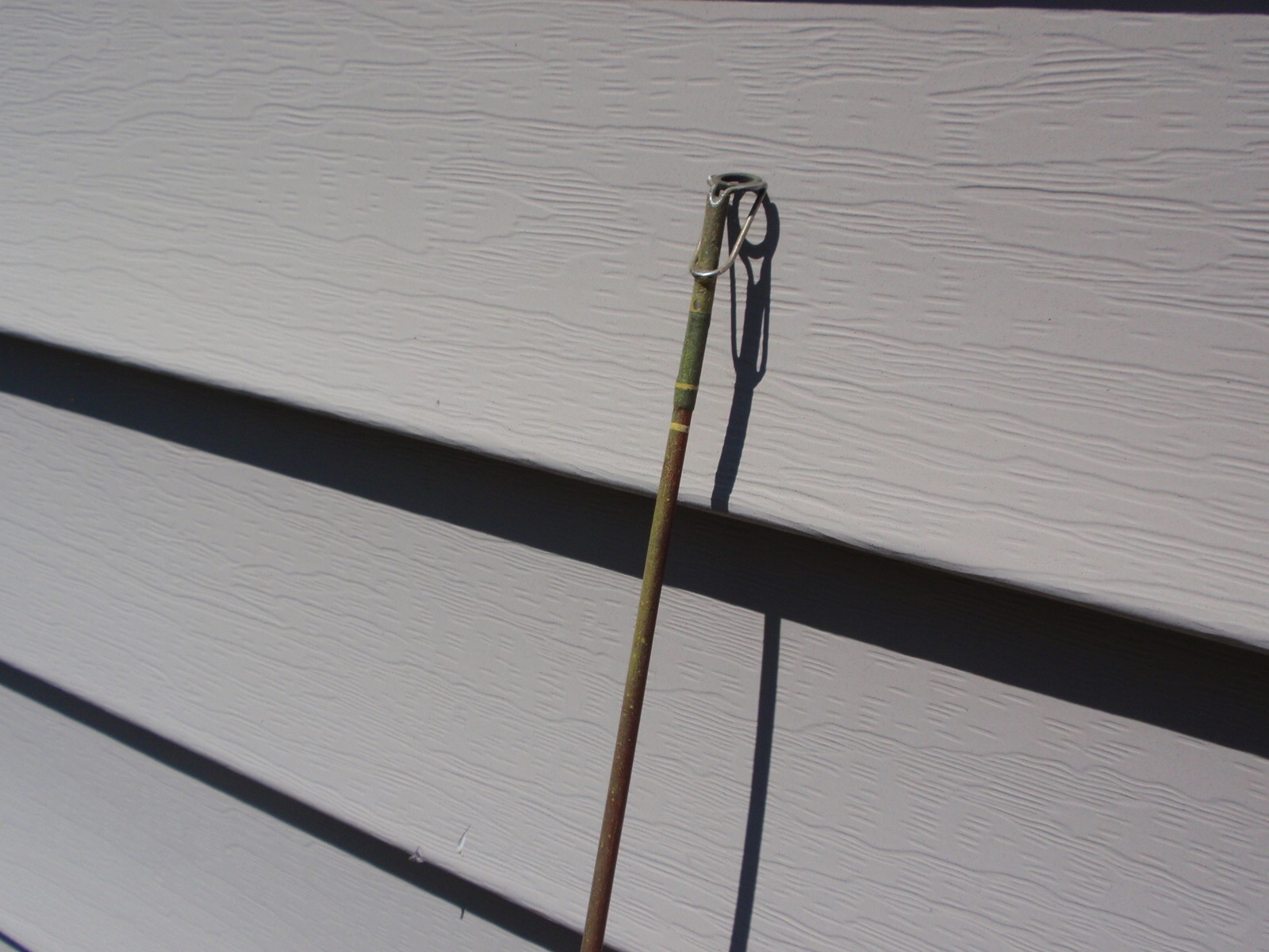 VINTAGE BERKLEY 9′ TRI-SPORT 2 PIECE SALTWATER FISHING ROD W/PENN PEER NO 309