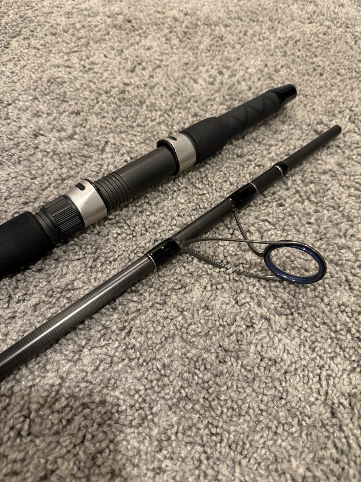 OKUMA Voyager Signature Surf Travel Rod 9′ 4-Pc with Hard Tube Case VSS-S-904M