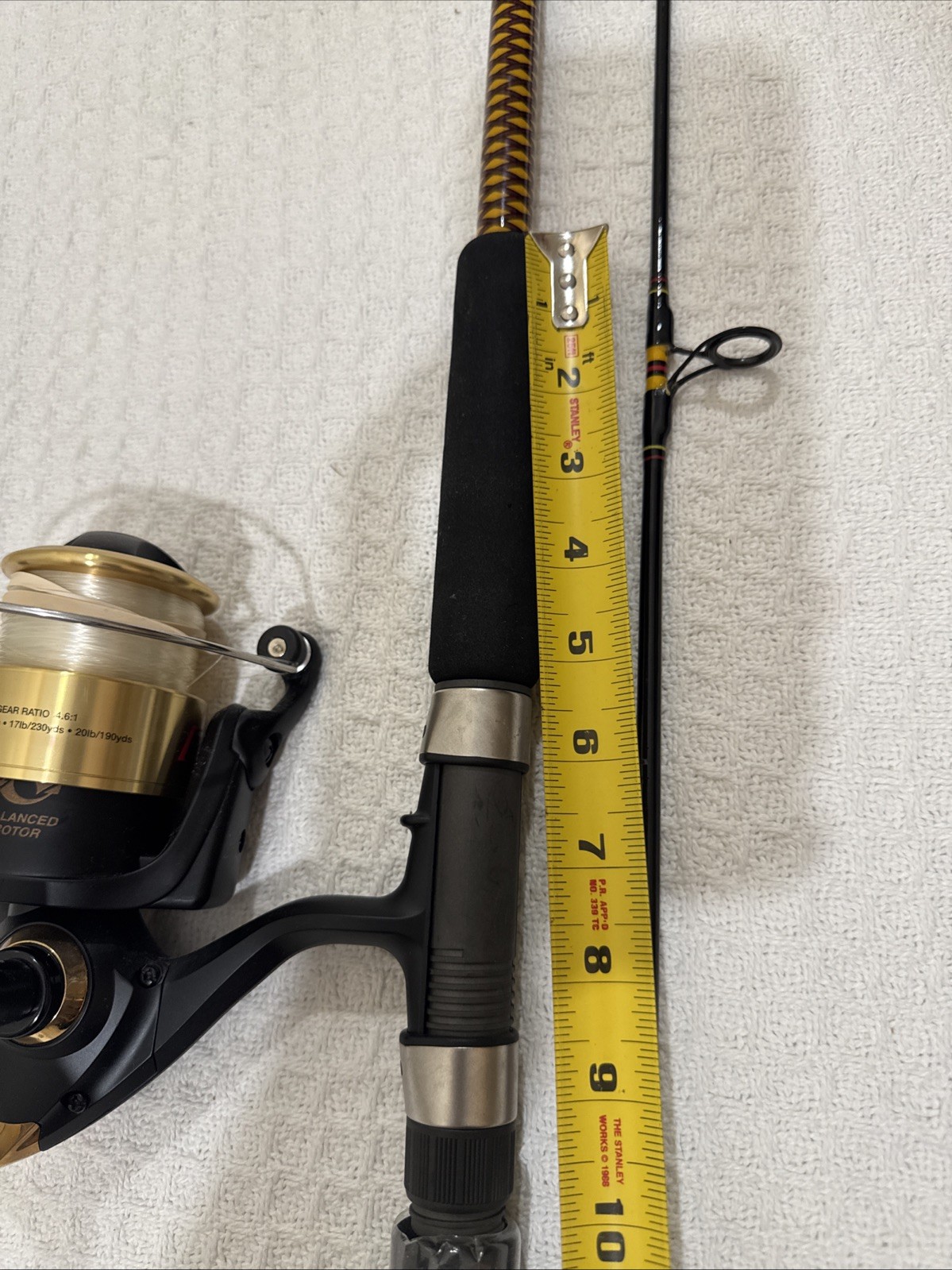 Shakespeare Ugly Stik BWS 1100 11’ Heavy Action Fishing Rod 12-40 lb Line Combo
