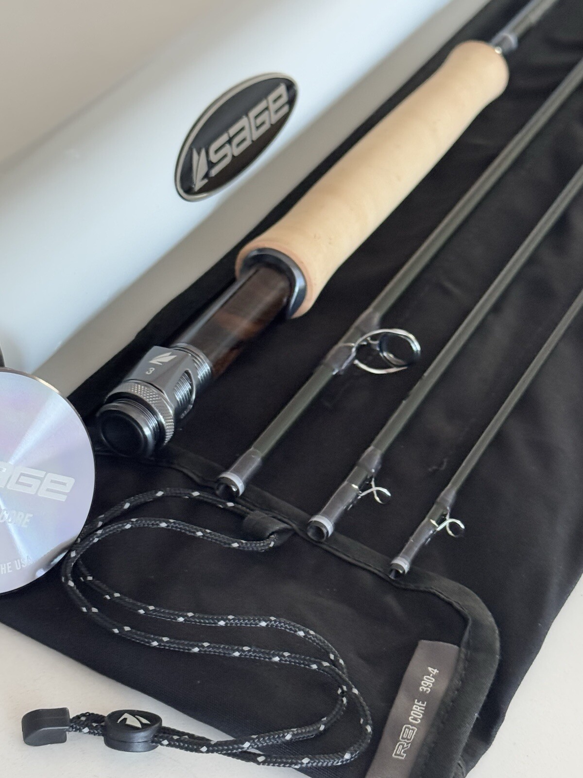 **BEAUTIFUL** 🔥 SAGE R8 Core 3wt. 9’ft~4Pc FlyRod!! 🔥~NEW~🔥