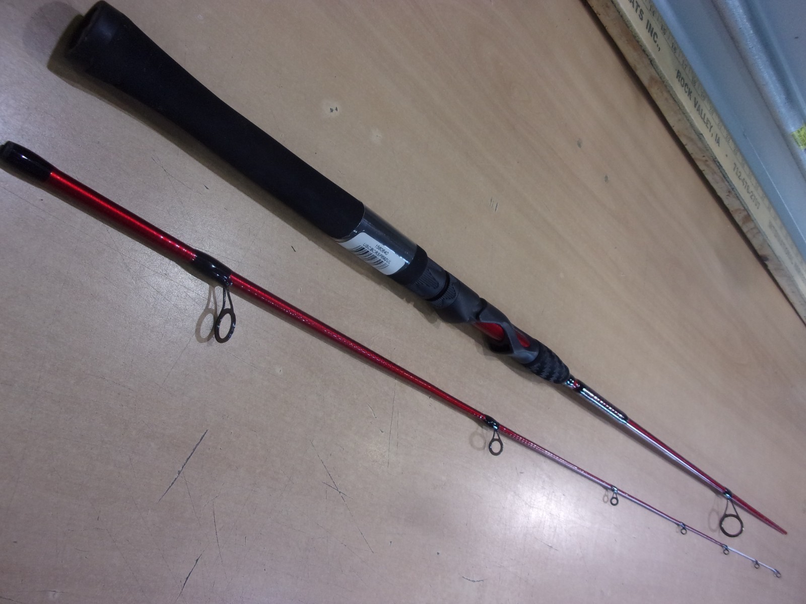 SHAKESPEARE UGLY STIK CARBON CRAPPIE 6 foot 9 inch Ultra Light spinning rod