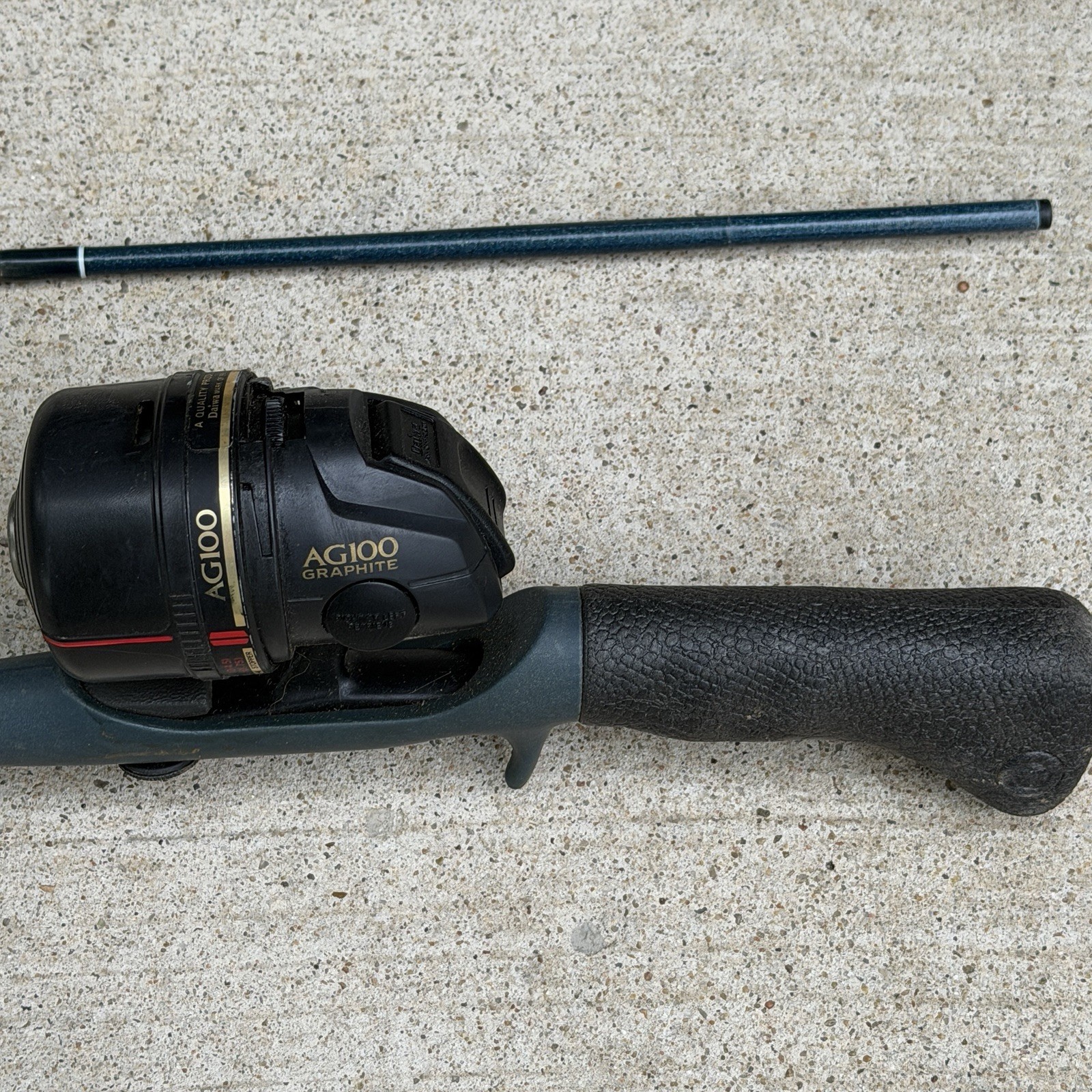 Vintage Daiwa APOLLO 1831 Graphite Rod Ultra Light 6 ft 2 Pc Rod Fishing Blue