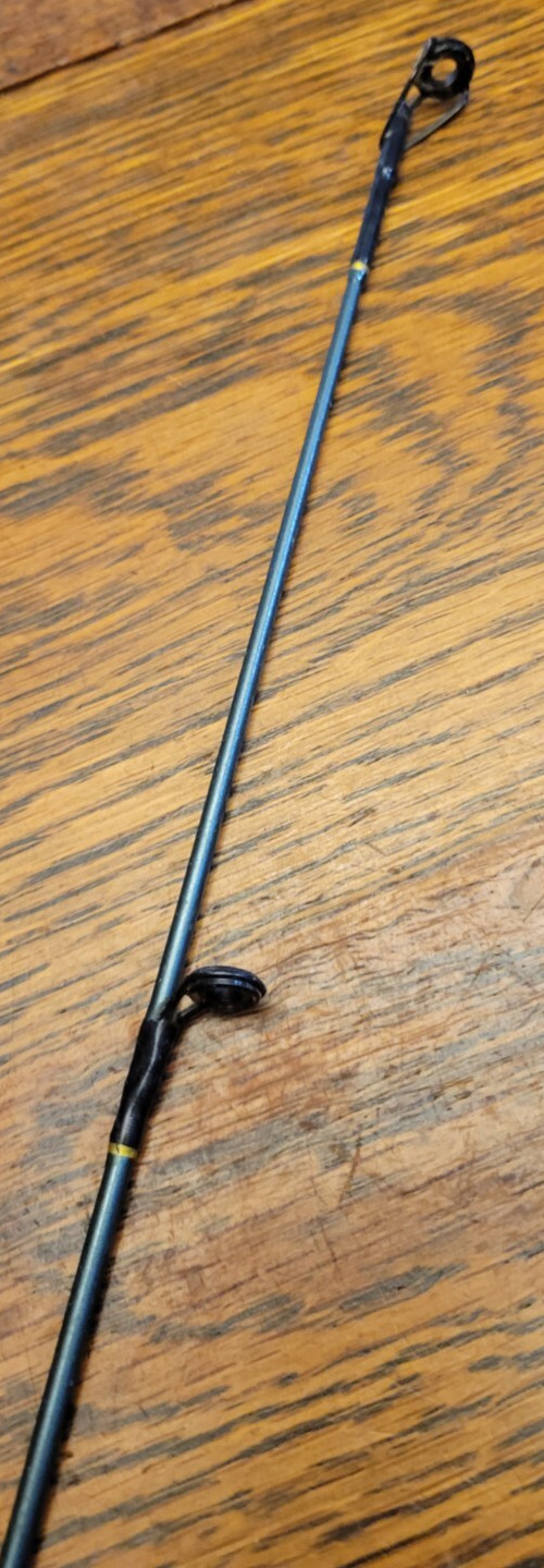 Shakespeare Durango DSC56-2M 2-Piece 5’6″ Casting Fishing Rod
