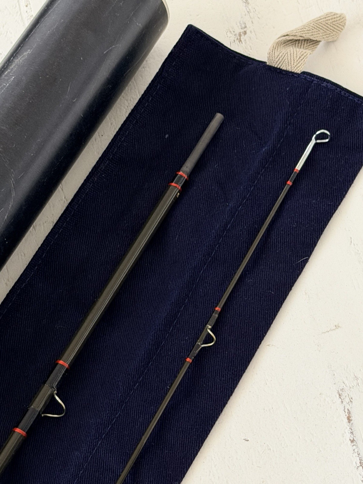 *BEAUTIFUL* *RARE* HOUSE OF HARDY ENGLAND # 5/6 8′ Graphite Carbon Fibre Rod🔥