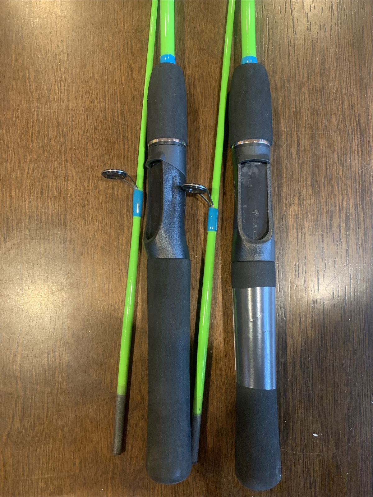 2 Rods Zebco Hot Cast Spinning 4’6” Medium Light 2-piece Rods