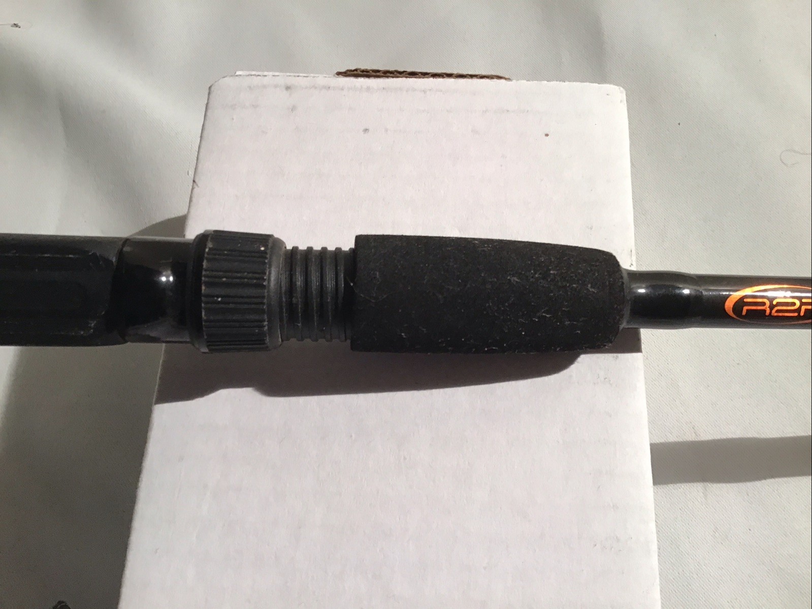 R2F Ready 2 Fish AL-562/MLSC Spin Cast Rod Slightly Used