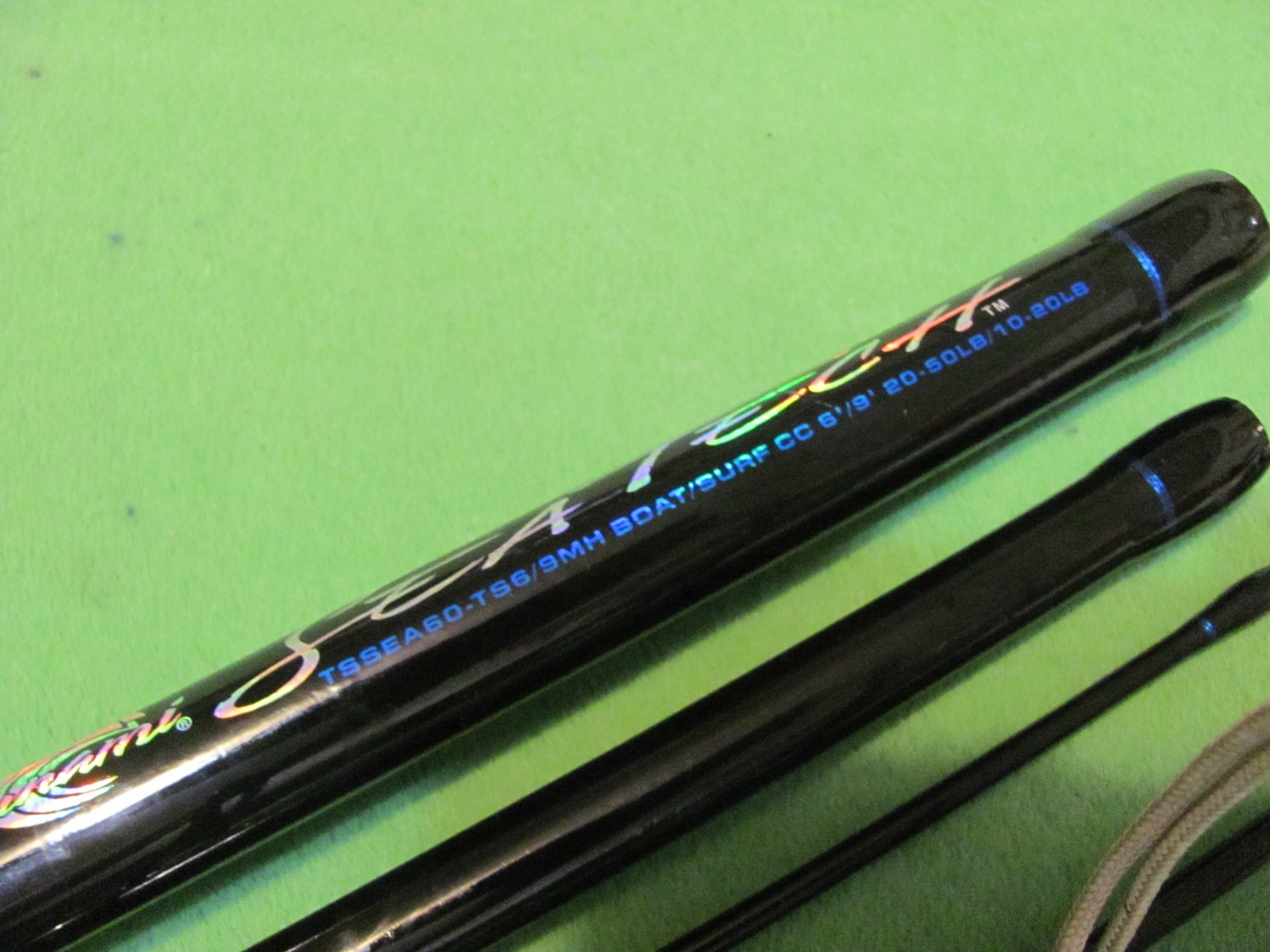 Tsunami SEATECH 9′ 0″ Medium Heavy Action 2 in 1 Boat/Surf 3-Piece Spinning Rod