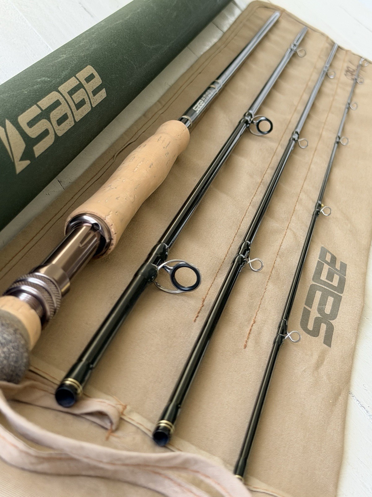 **BEAUTIFUL**🔥SAGE 99. 8wt. 9’9”in FlyRod🔥~LEGENDARY~ 🔥
