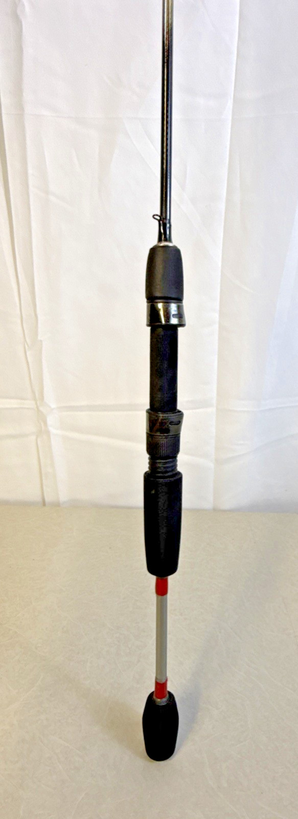 Quantum Xtralite XTS052ULB 5′ IM6 Ultra Light Spinning Rod 2-PC