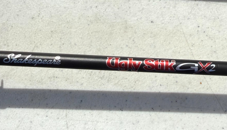 Shakespeare GX2 Ugly Stik 6’0 Medium Spinning Rod USCA602M 2 Piece