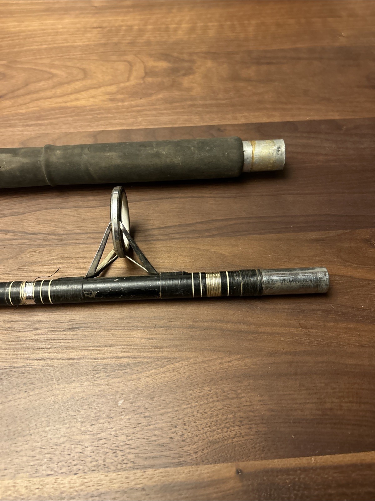 Master Fishing Tackle Corp. 6602 Heavy 10’4″ Fishing Rod 2 Piece L7