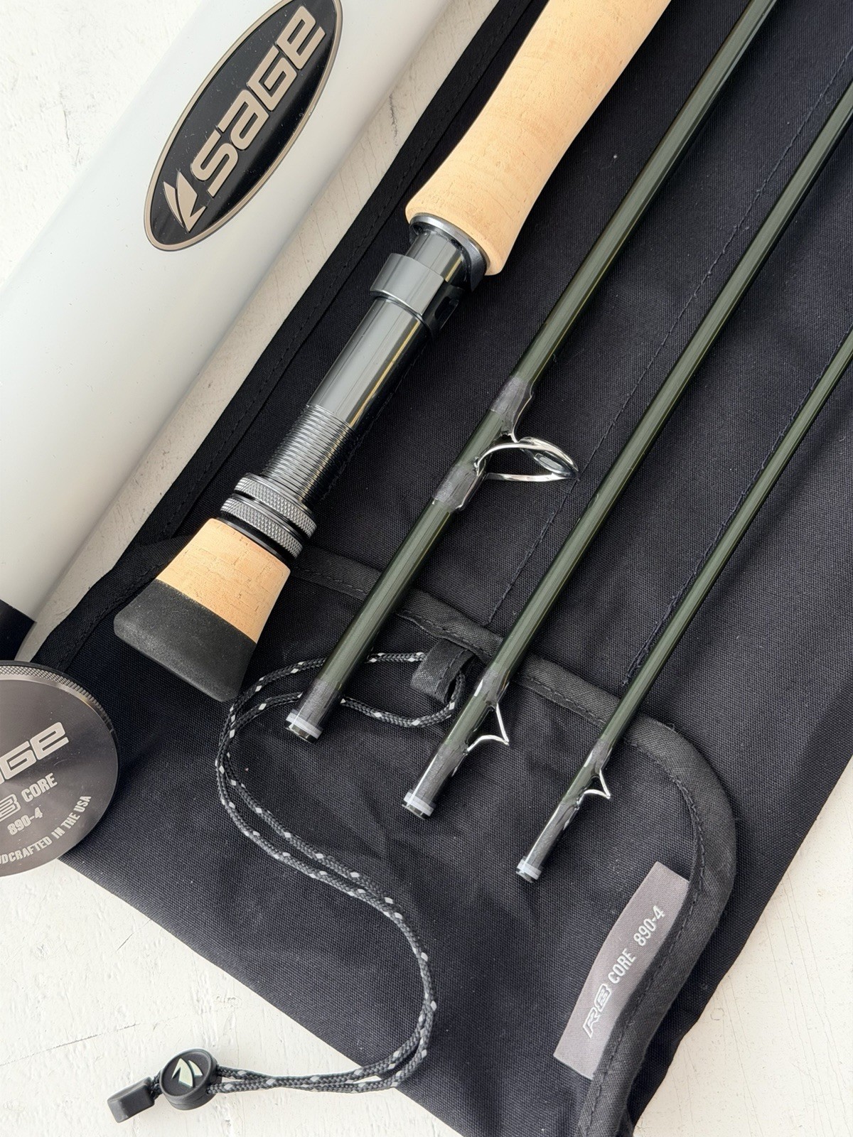 **BEAUTIFUL** 🔥 SAGE R8 Core 8wt. 9’ft~4Pc FlyRod!! 🔥~LEGENDARY~🔥