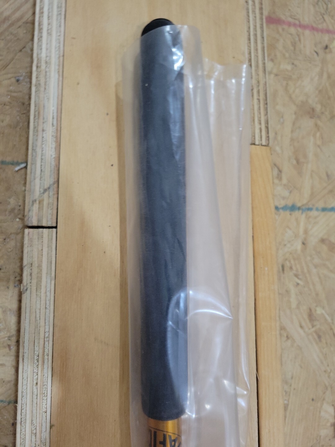 New Gold Aftco 6′ Tag Stick