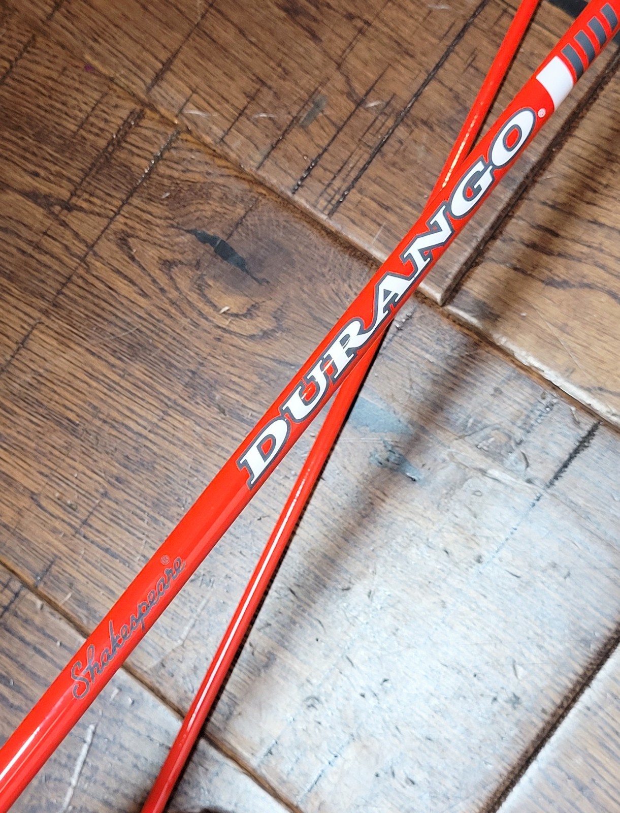 Shakespeare Catfish Durango Red DSP-60-2M Medium Action 6′ Spinning Fishing Rod