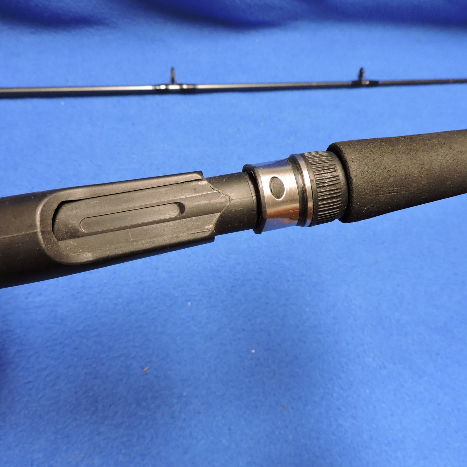 Shimano FX60MB-2pc 6ft Medium Fast Spinning Rod Great used Condition