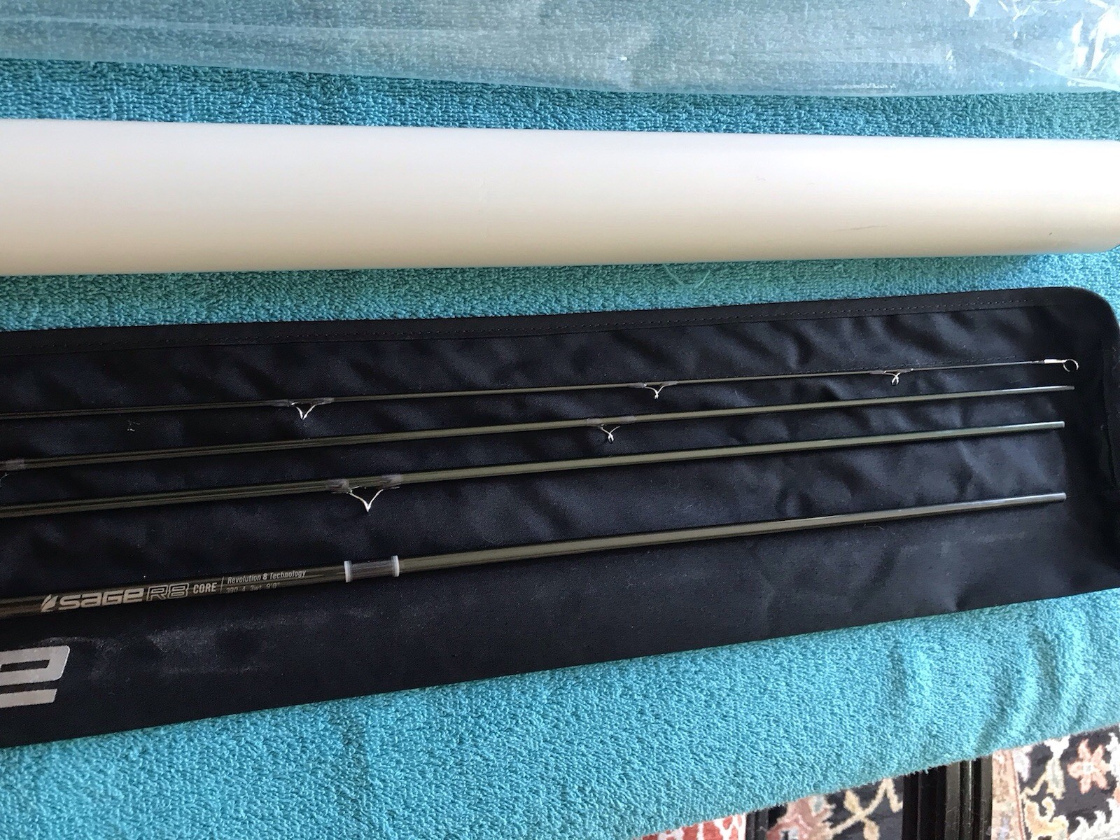 Sage R8 Core 390-4 Fly Rod In Near Mint Condition