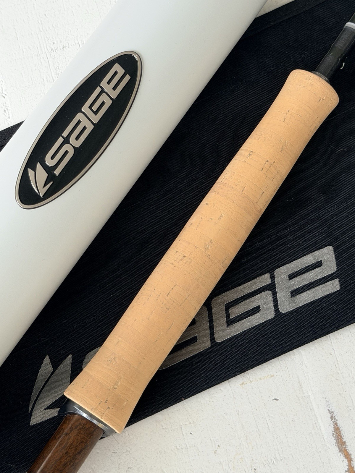 **BEAUTIFUL** 🔥 SAGE R8 Core 4wt. 9’ft FlyRod!!🔥~LEGENDARY~🔥