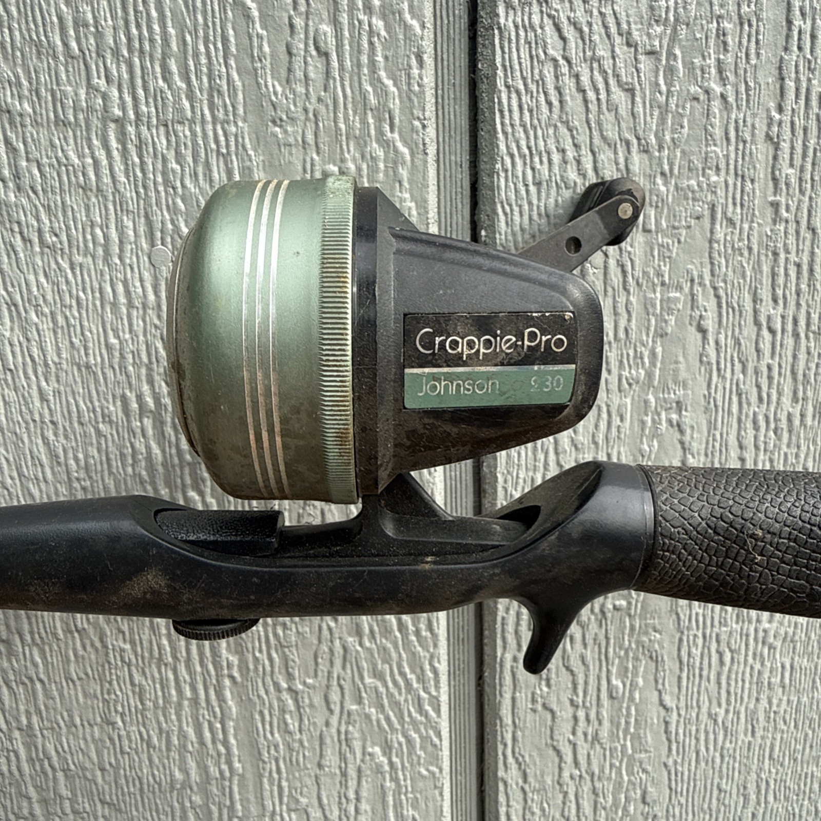 Vintage Johnson Tri Flex 3 Piece 5’6″ Spincast Fishing Rod Crappie Pro 230 Reel
