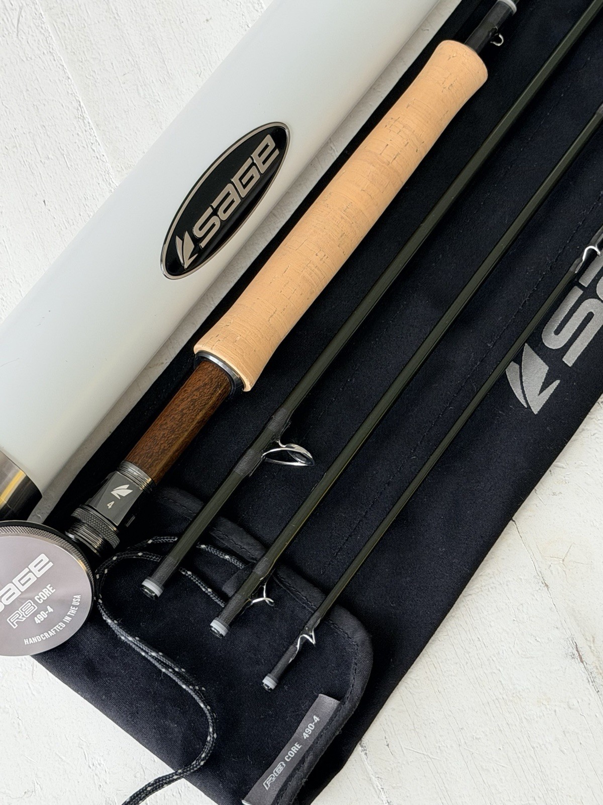 **BEAUTIFUL** 🔥 SAGE R8 Core 4wt. 9’ft FlyRod!!🔥~LEGENDARY~🔥