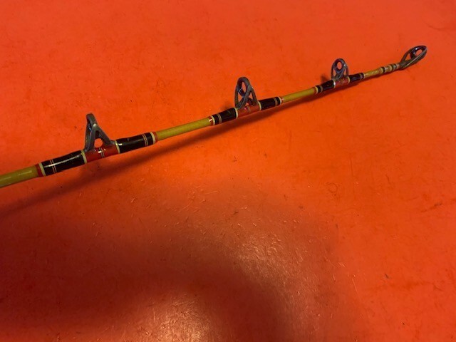 VINTAGE CUSTOM BUILT FENWICK 1670 6 FOOT 6 INCH 30 TO 60# JIG STICK FISHING ROD