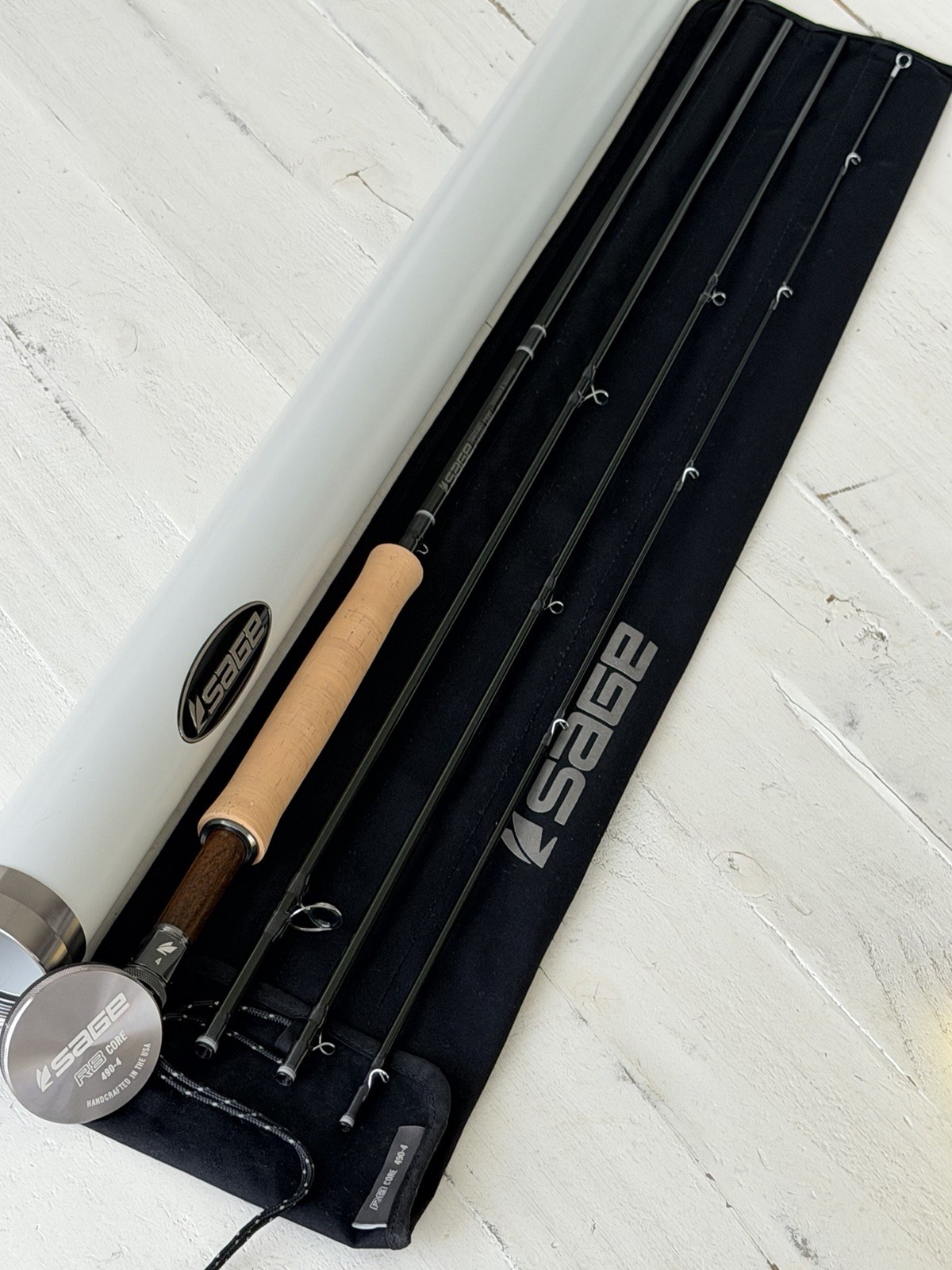 **BEAUTIFUL** 🔥 SAGE R8 Core 4wt. 9’ft FlyRod!!🔥~LEGENDARY~🔥