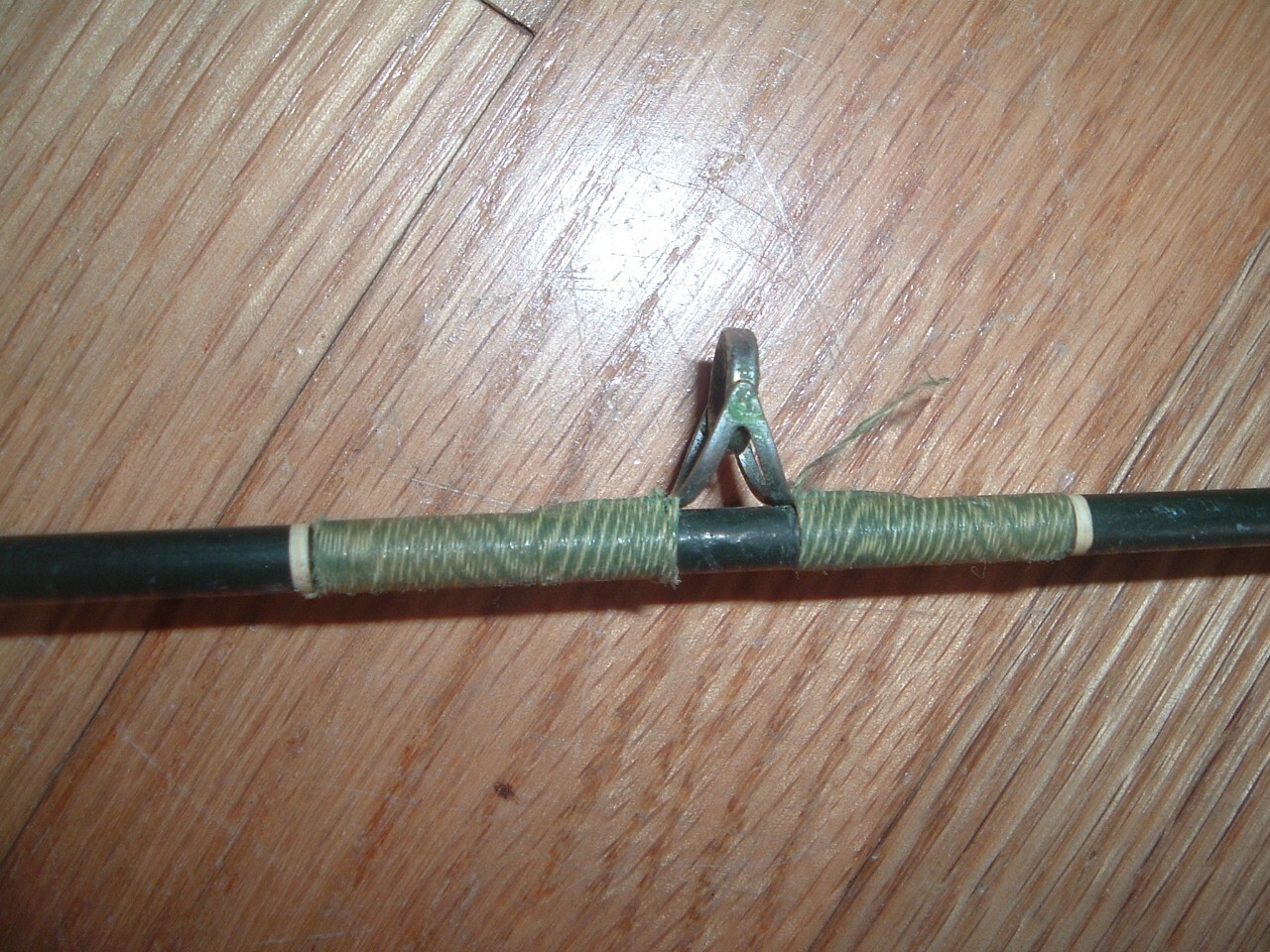 Vintage Ike Walton 6′ – 6″ Fiberglass 6.5′ Fishing Rod one piece green