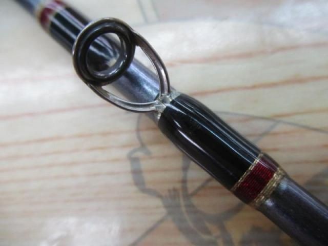 Les Zismore Bauhaus 58MH Black Pearl Clear Red Thread Bass Rod Used