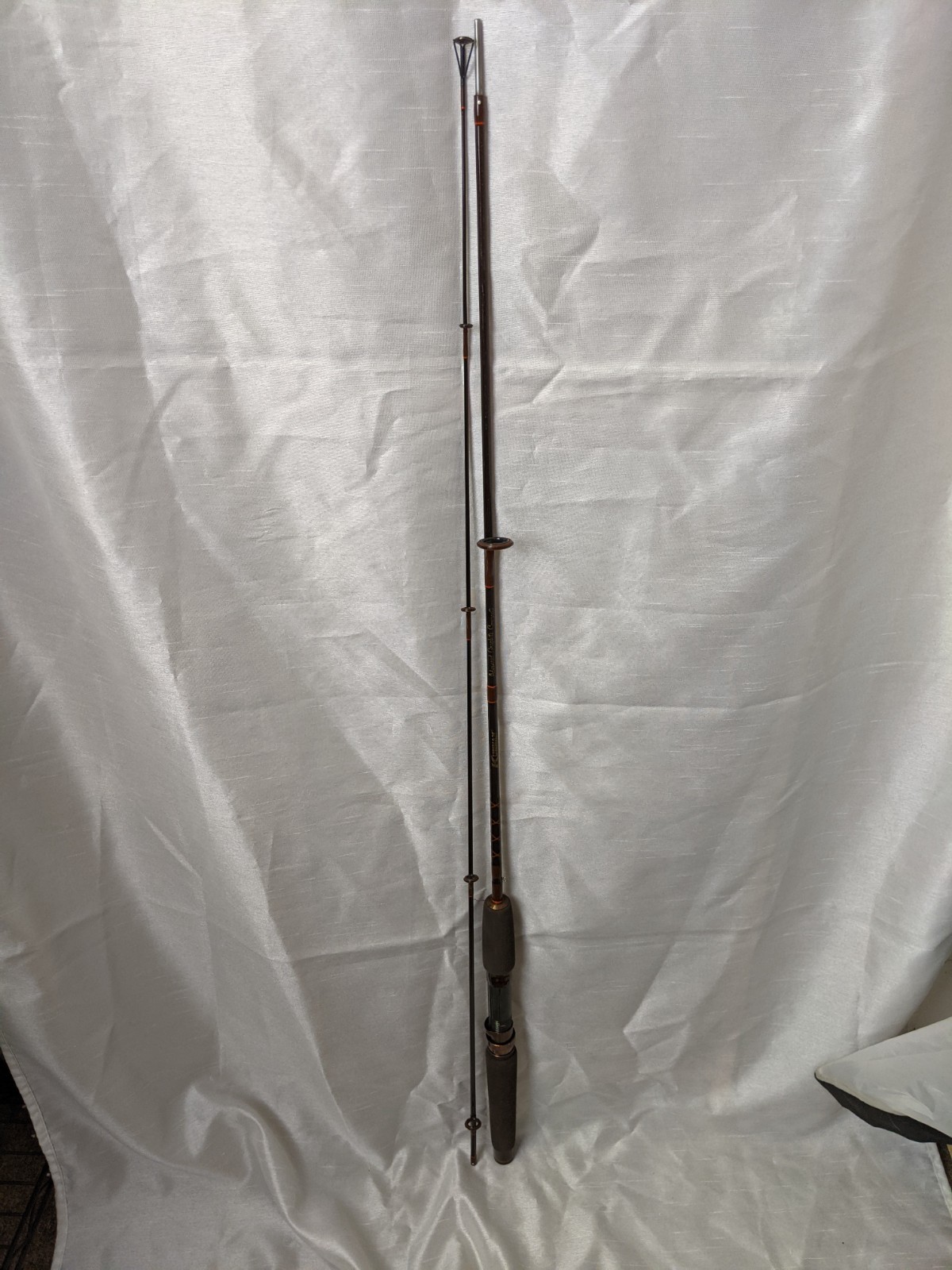 VINTAGE KUNNAN ADVANCED GRAPHITE COMPOSITE 2 PC SPINNING ROD w/ CADDY #2