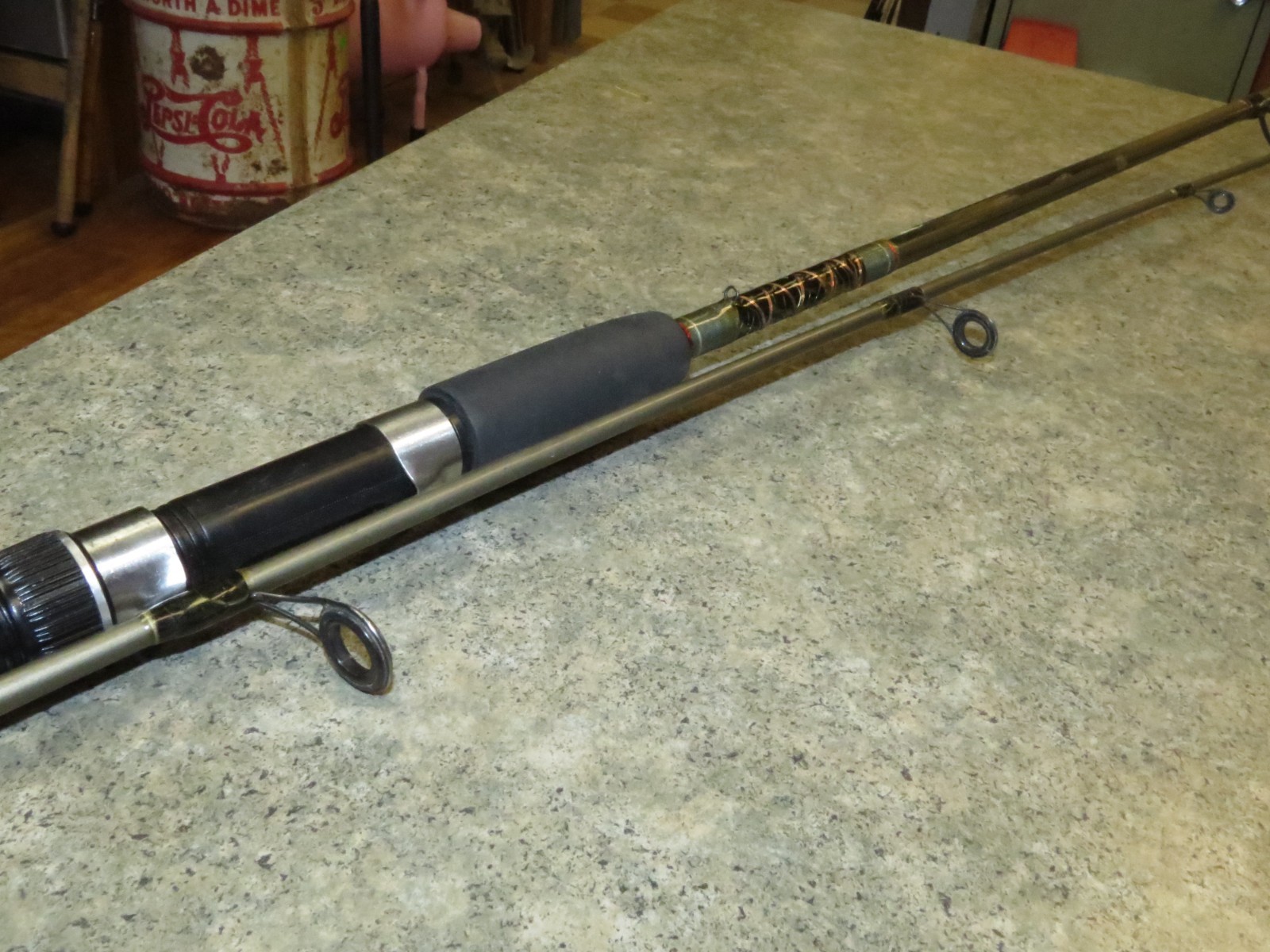 Rhino Titanium RRS662M 6′ 6″ 2pc Medium/ Action Casting Rod