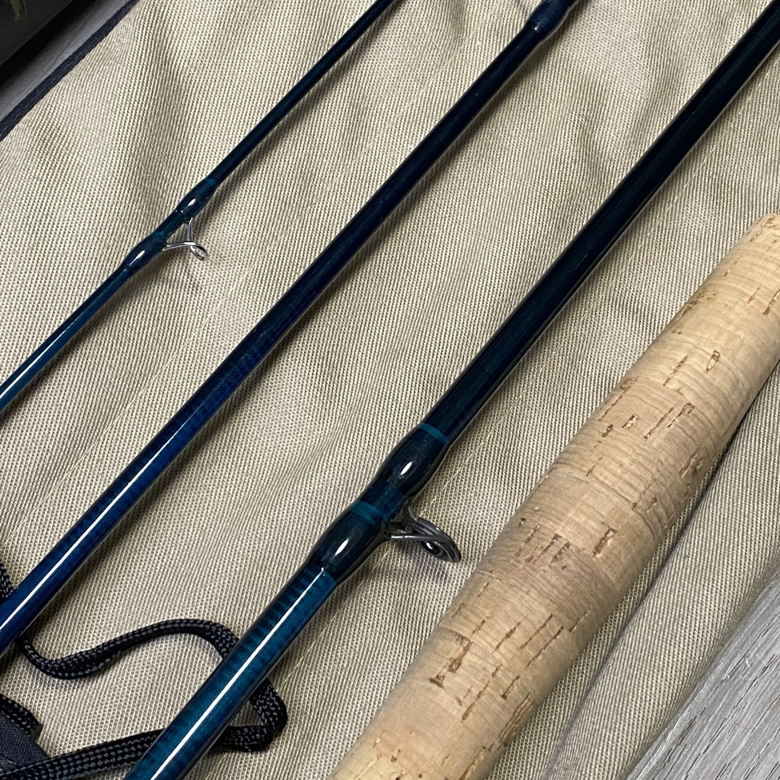 [Excellent] Powell LGA 905-4 9’0” 5wt Fly rod w/sock Tube