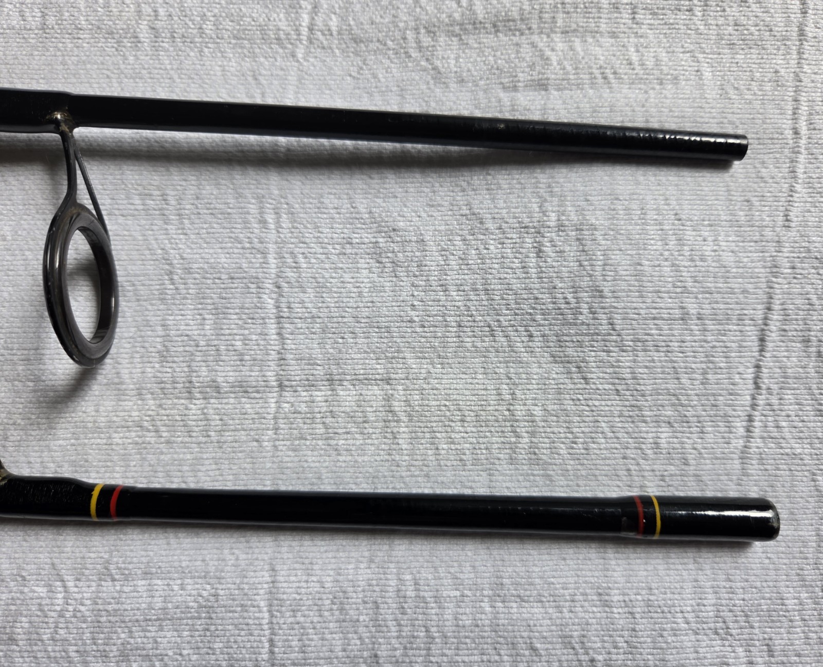 SHAKESPEARE 6′ UGLY STIK 2 PC SPINNING ROD – USED/DECENT