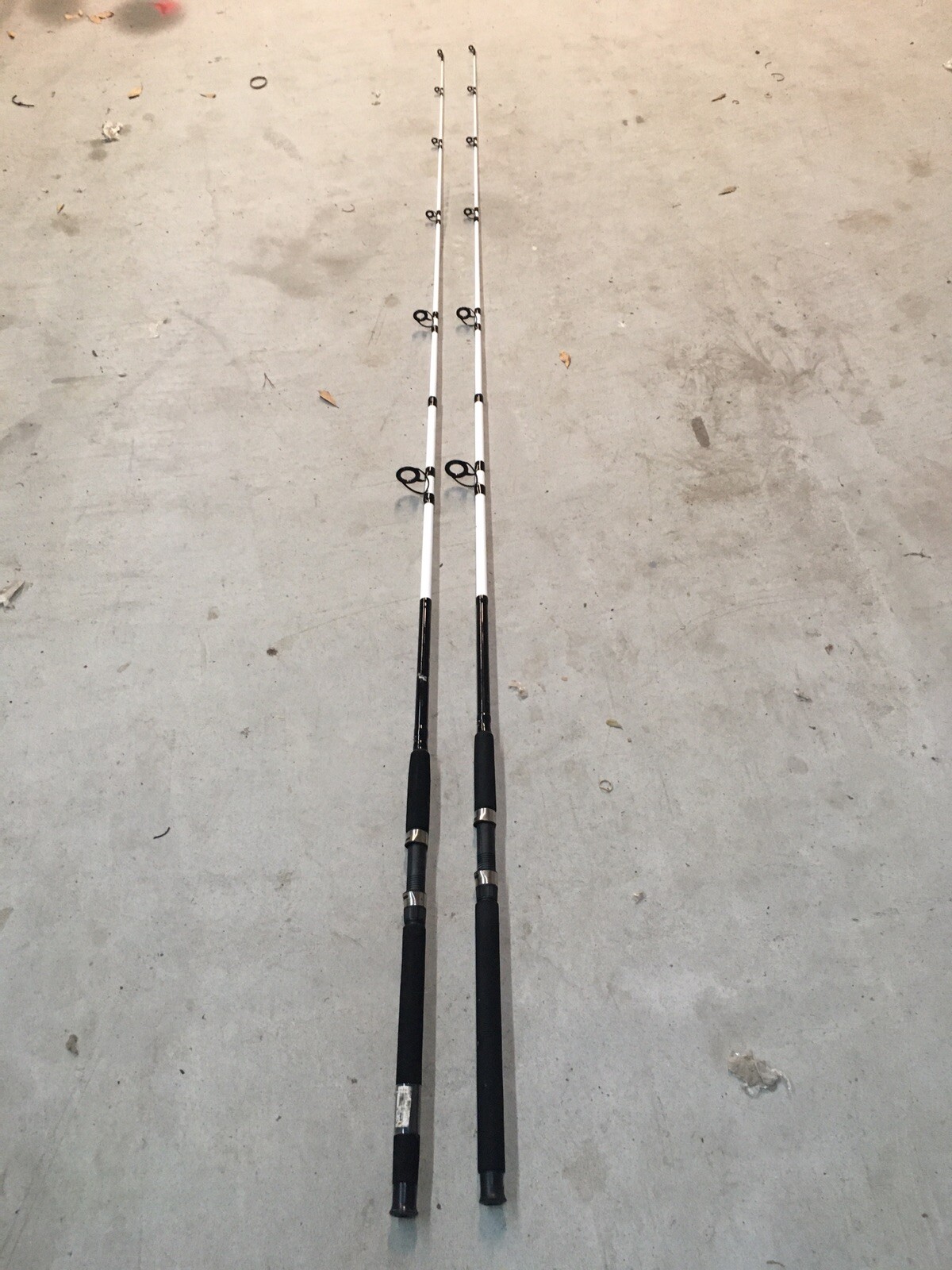 2 TSUNAMI SPEAR Spinning Rods 8’ Medium Fresh/Saltwater Pier Surf 2pc CLOSEOUT
