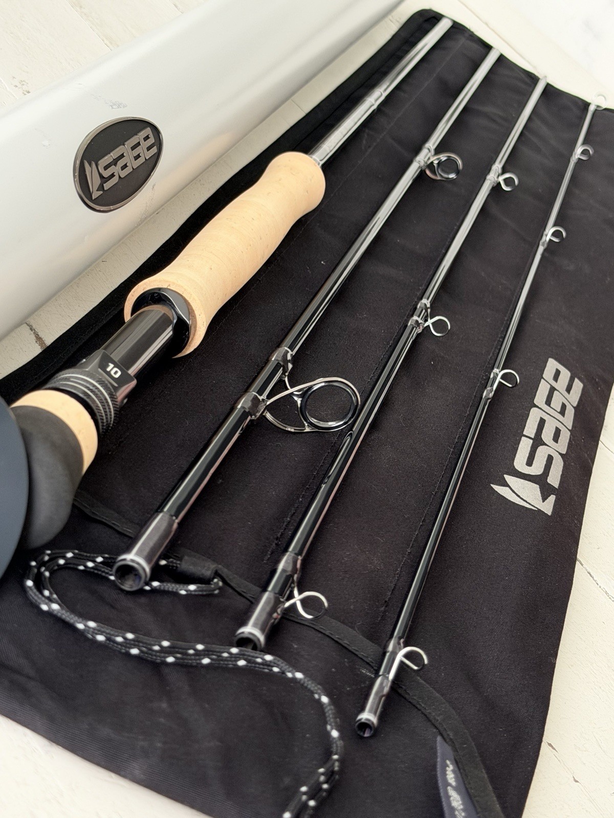 **BEAUTIFUL** 🔥 SAGE R8 SALT 10wt. 9’ft~4Pc FlyRod!! 🔥~LEGENDARY~🔥