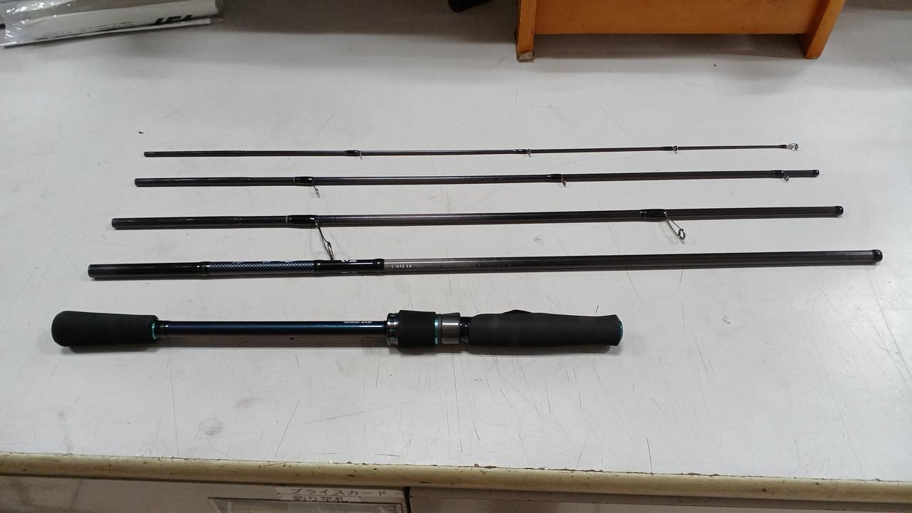 Daiwa Emeraldas MX84M-5 Eging Rod 8’4″ (254cm) Light Spinning, 2.5-4.0 Egi