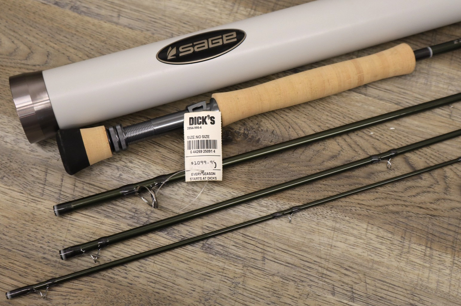 NEW SAGE R8 Core 9wt. 9’ft~4Pc FlyRod w/ Hard Metal Case
