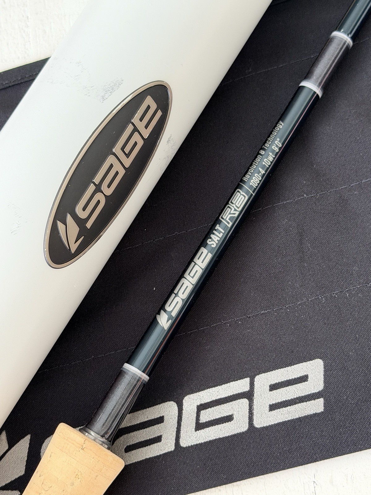 **BEAUTIFUL** 🔥 SAGE R8 SALT 10wt. 9’ft~4Pc FlyRod!! 🔥~LEGENDARY~🔥