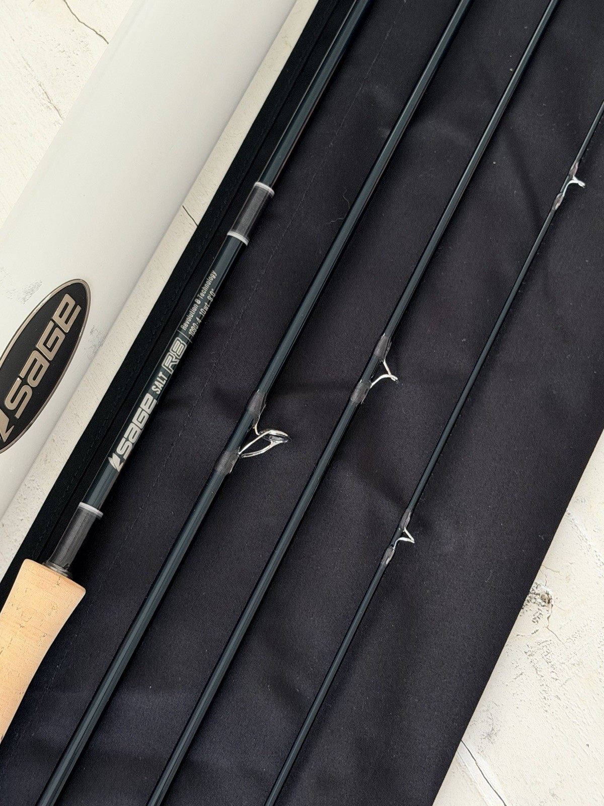 **BEAUTIFUL** 🔥 SAGE R8 SALT 10wt. 9’ft~4Pc FlyRod!! 🔥~LEGENDARY~🔥