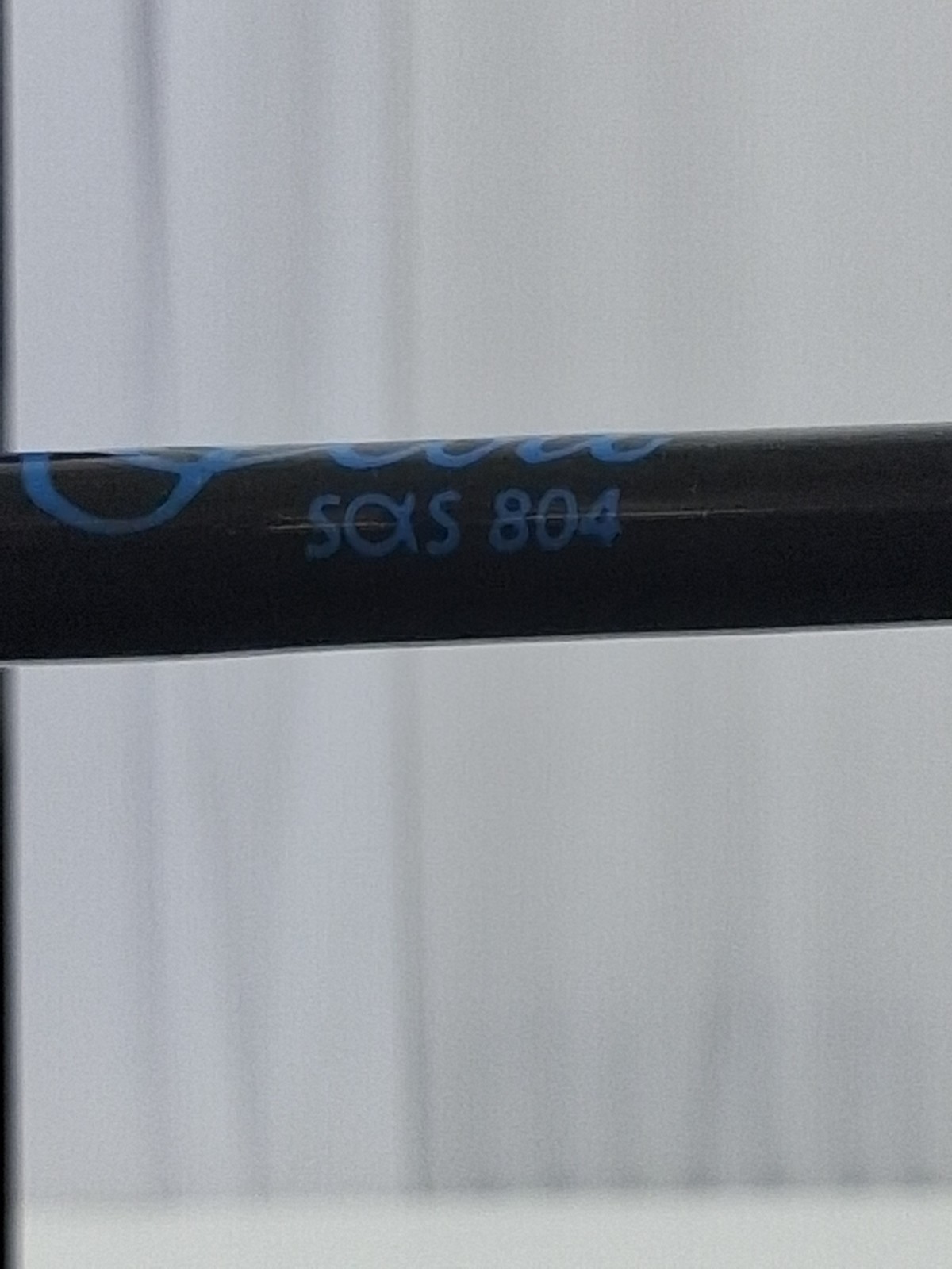 scott 804 8ft 2 pc fly rod 2.8 oz 4 line with case in Great condition