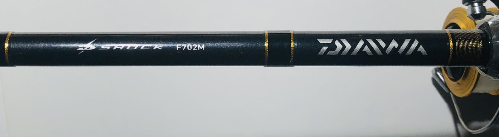 DAIWA D SHOCK DSC F702MC 7’0″ 2 Piece 6-14LB Spinning Rod & D Shock 3000B Reel