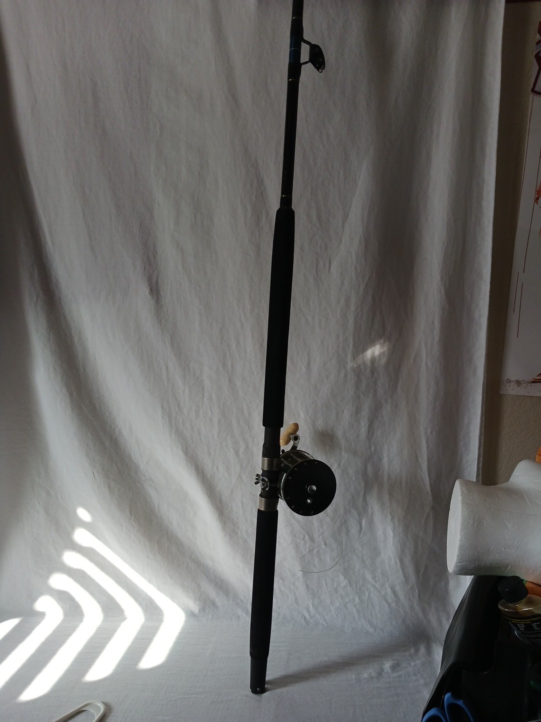 Shakespeare Tidewater Fishing Rod BTW60 SUR 6′ 30-80 lb + Penn Longbeach 67 Reel