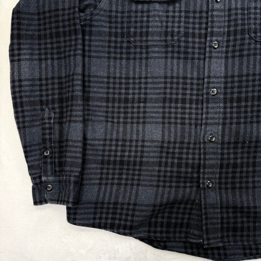 Men’s Orvis Heavyweight Black Gray Plaid Casual Button Down Shirt XL