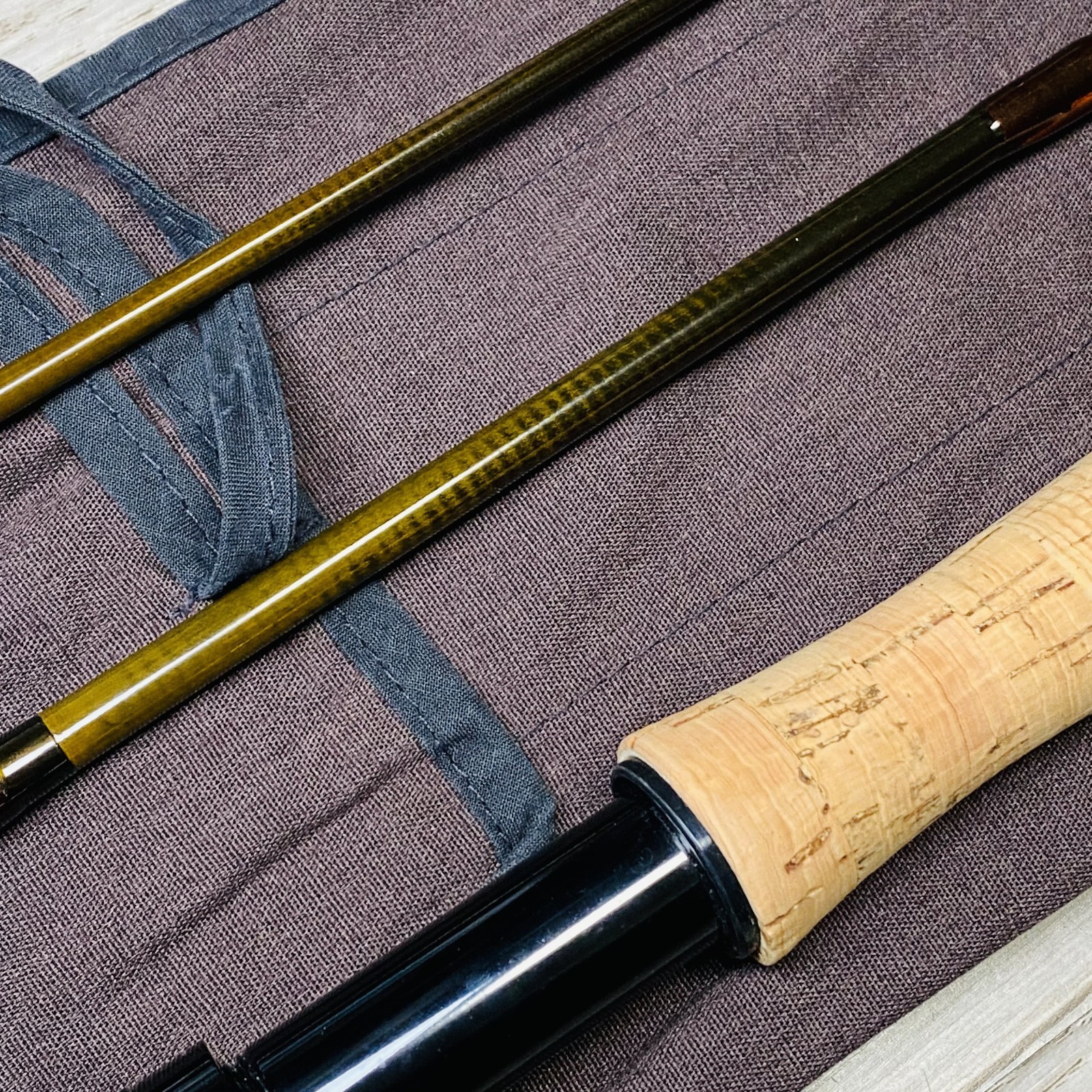 Sage Graphite III 890-3 RPLX 8wt 9’0″ Fly fishing rod w/Sock