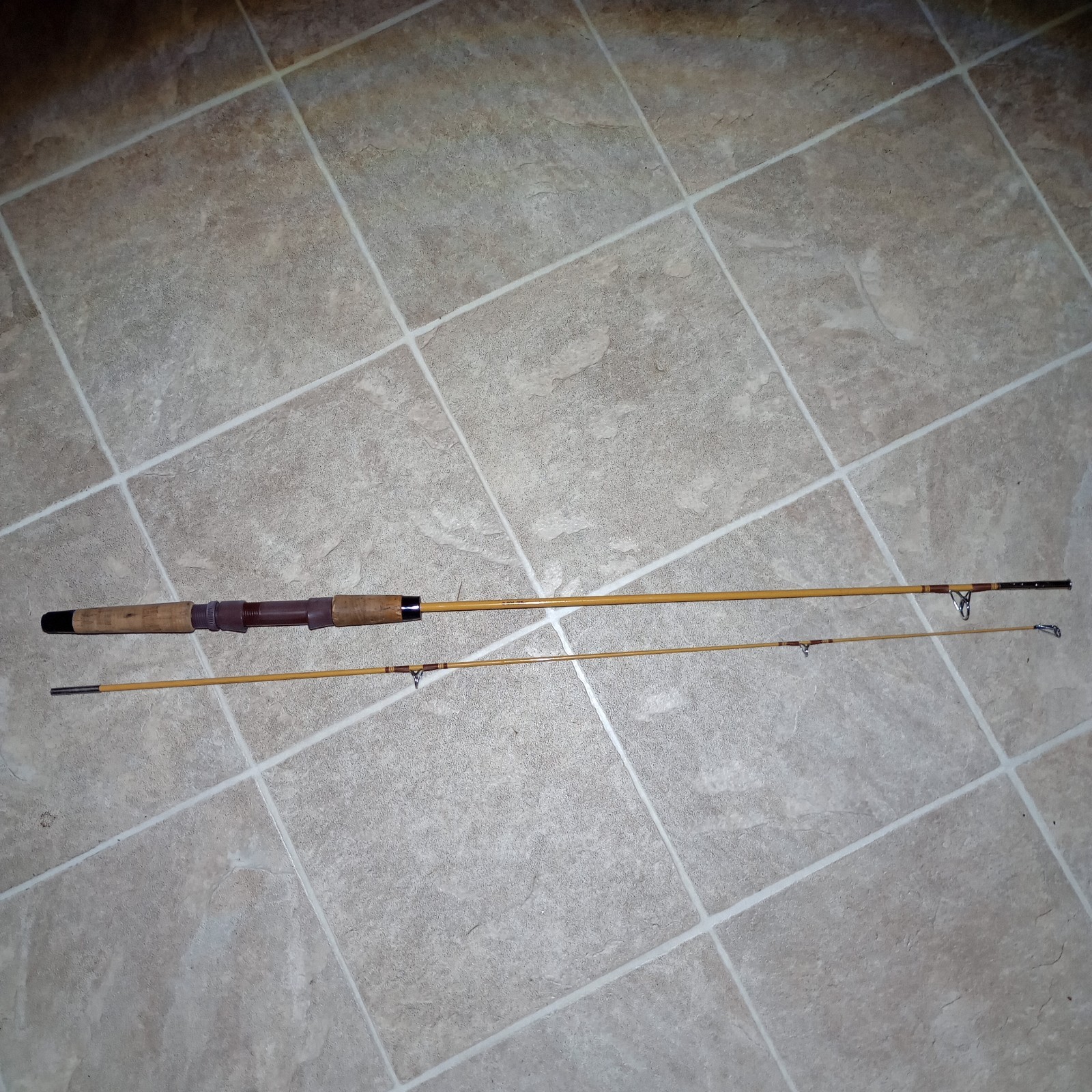Vintage South Bend fishing rod Spinning Fiberglass 6ft Crappie trout 2-204-005