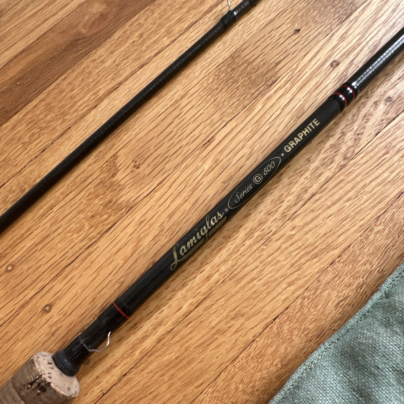 Lamiglas Series 500 G586 8’6″ 6wt 2pc Graphite Fly Rod Cork Handle Sock