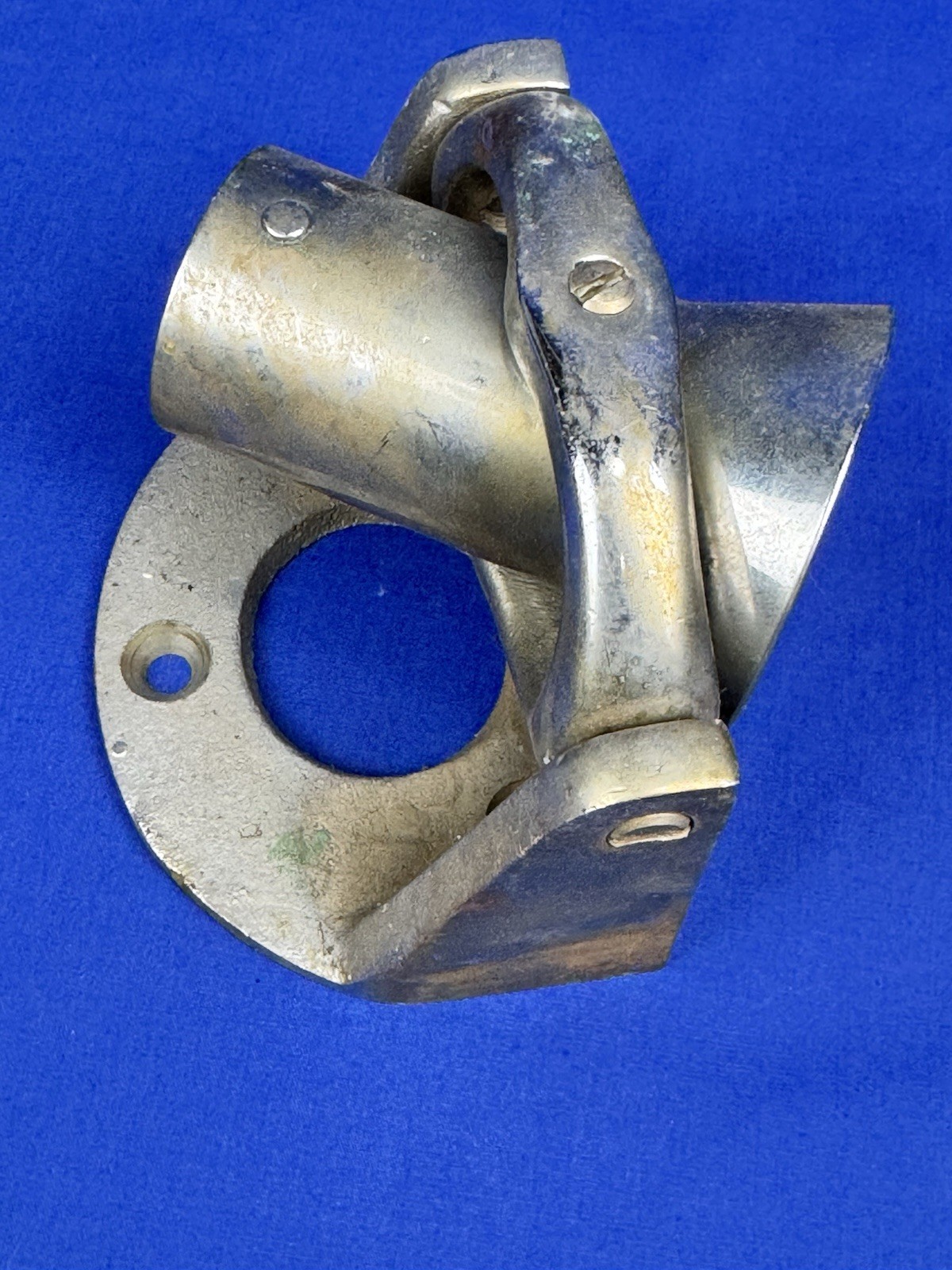 Vintage Lee’s Fishing Gimbal, Rod Holder, 4 1/4 x 3″ Mount Footprint 1 3/16″ Dia