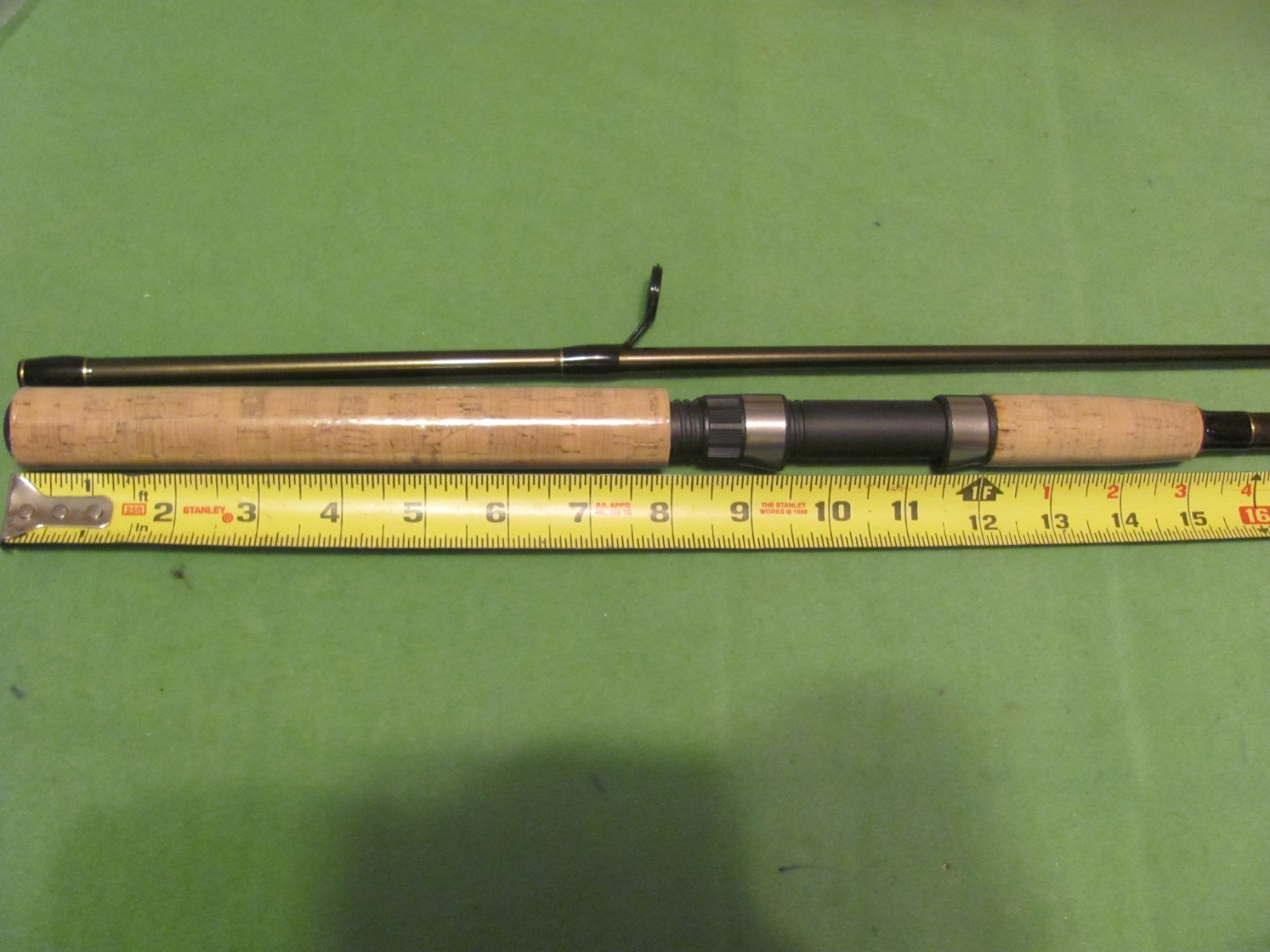 SHIMANO SOLARA 6′ 6″ Power Medium Heavy Action Fast 2-Piece Spinning Rod.