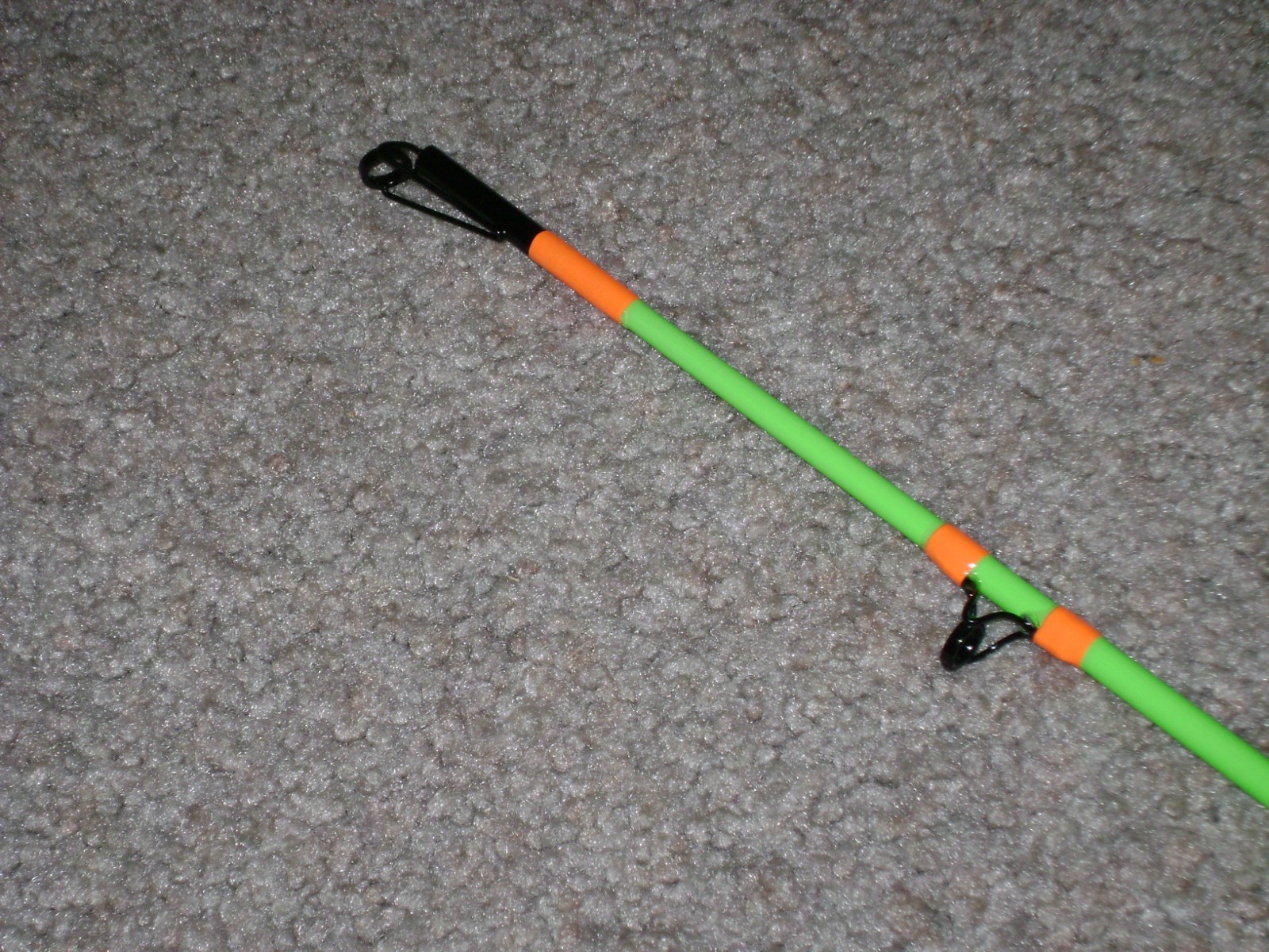 GLOW ROD MEAT HUNTER EXTREME 10′ GREEN GLOW Casting Rod – BIG FISH, STRIPER !