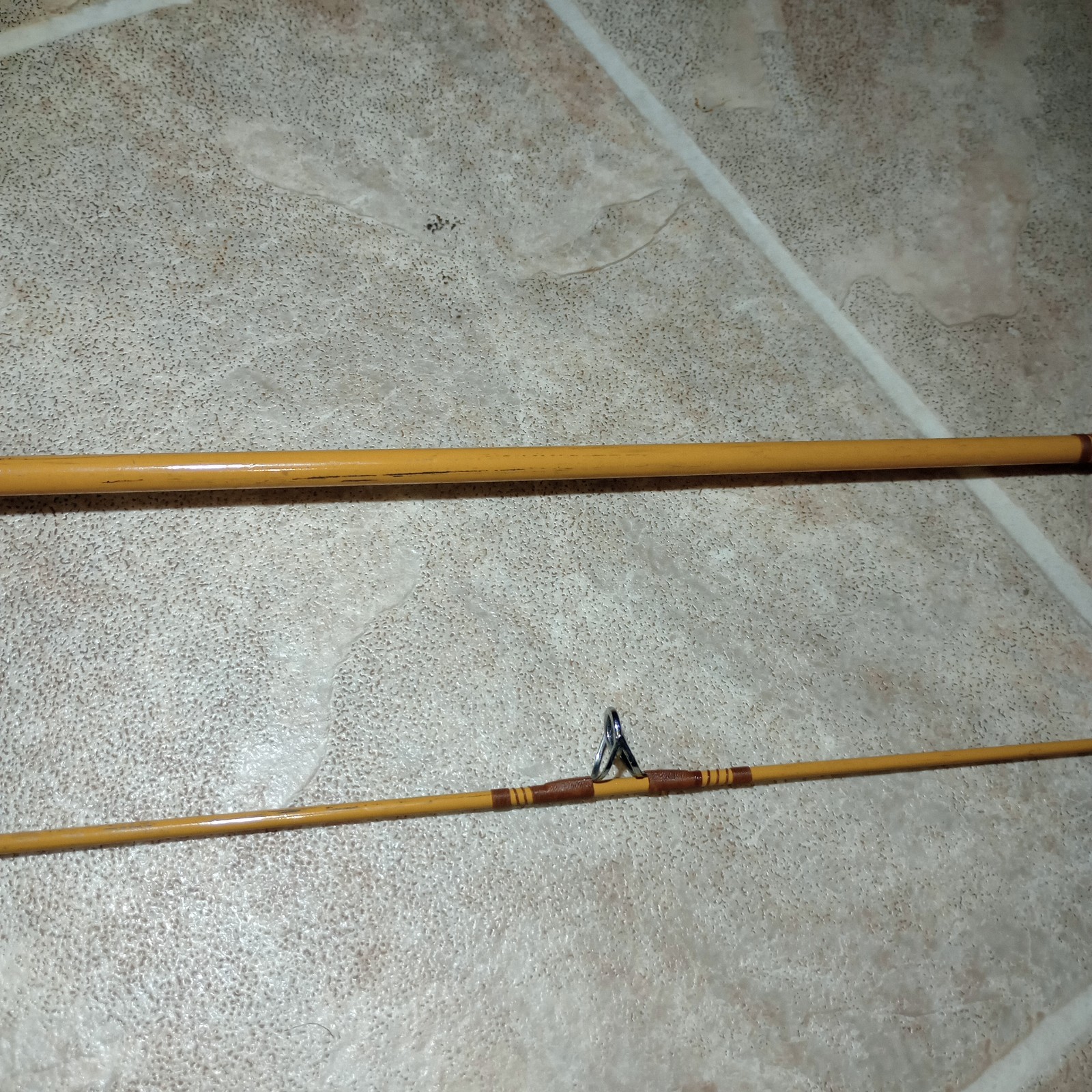 Vintage South Bend fishing rod Spinning Fiberglass 6ft Crappie trout 2-204-005