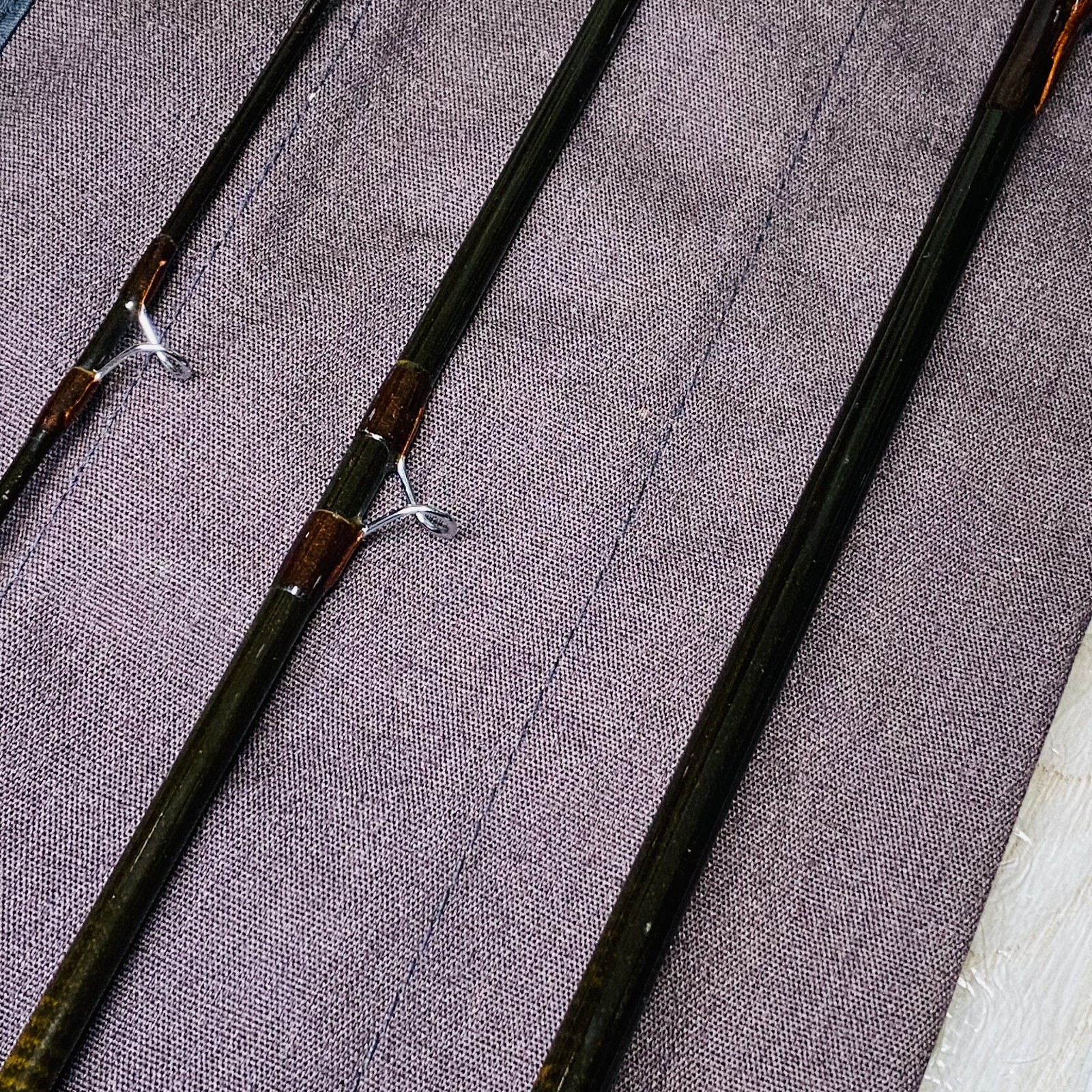 Sage Graphite III 890-3 RPLX 8wt 9’0″ Fly fishing rod w/Sock